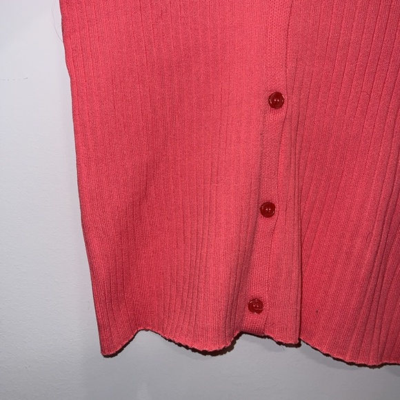 NWNT Dazy Pink Button Up - Picture 4 of 5